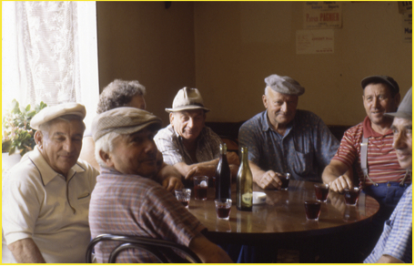 Gardeners Gather for a Glass at the Uxeau Café