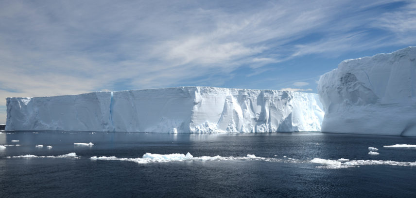 Photo of icebergs.